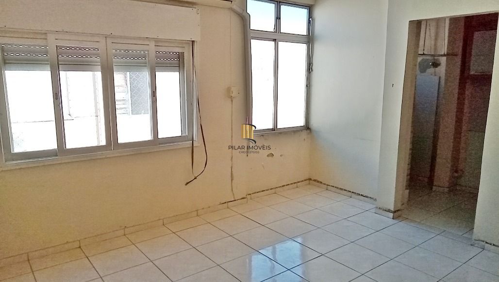 Apartamento 2 dormitórios no bairro Azenha