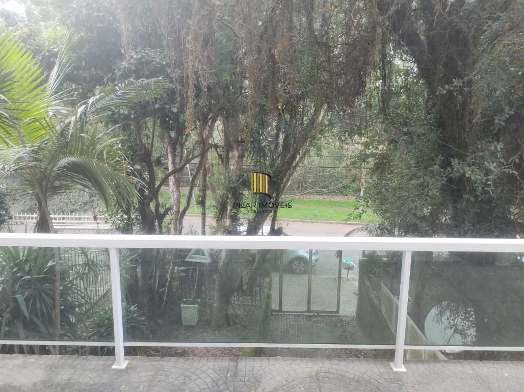 Casa 3 dorm. 1 Suíte + 3 vagas 223m² Cavalhada - Porto Alegre