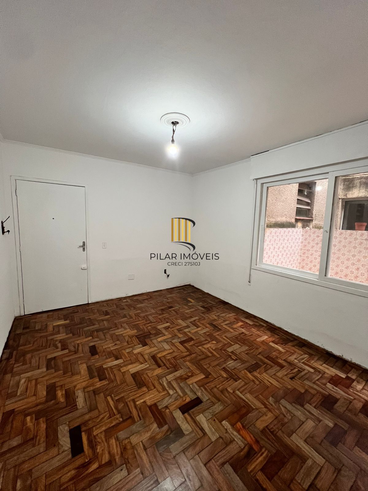 Apartamento 1 dormitório, 1 banheiro desocupado
