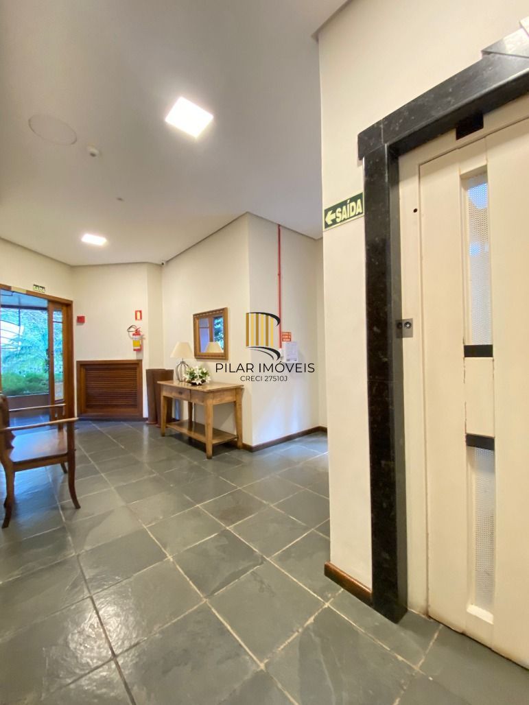 Cobertura 196m² 3 dorm. 1 Suíte + 2 vagas Petrópolis - Porto Alegre