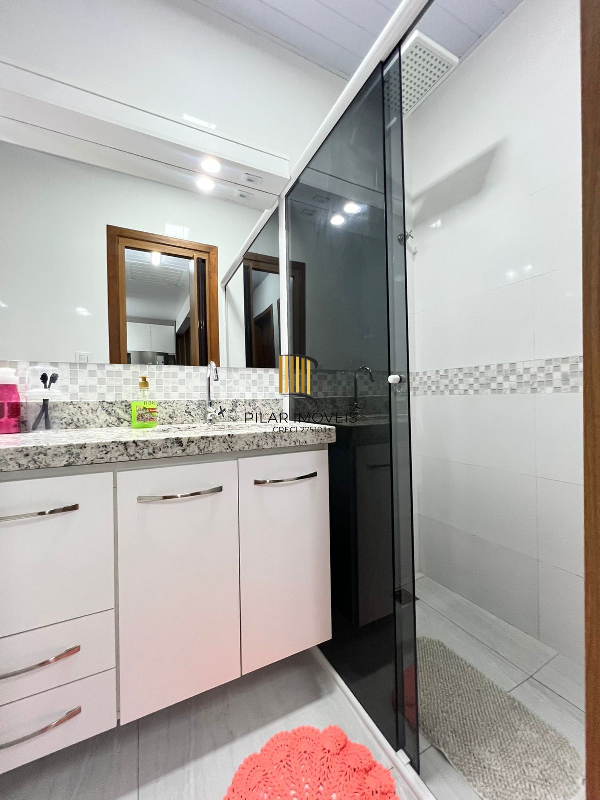 Casa na zonal de 3 dormitórios