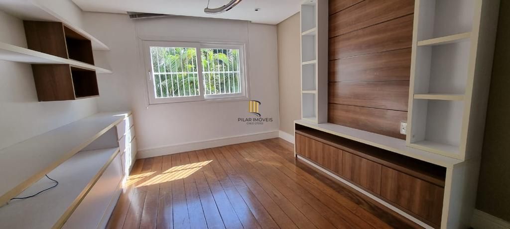 Casa com 3 suítes e piscina no Boa Vista