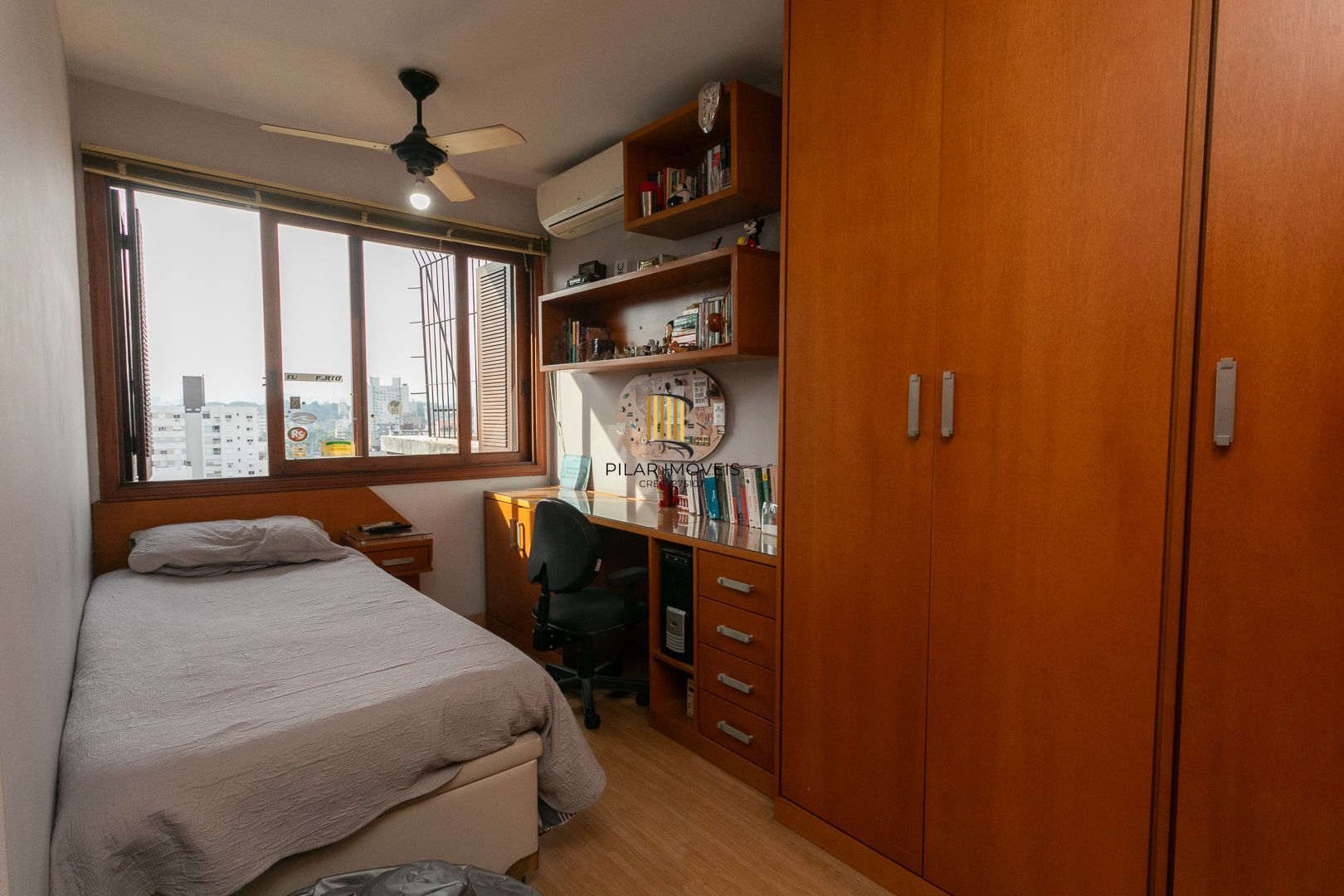 Cobertura com 3 dormitórios, mobiliada com 300 m²