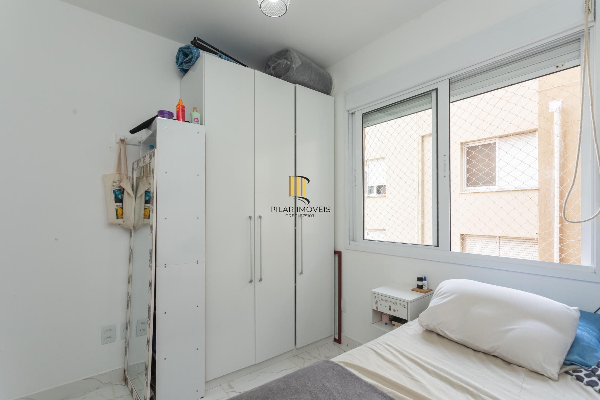 Apartamento de 3 dormitórios com suíte e garagem dupla no bairro Santana