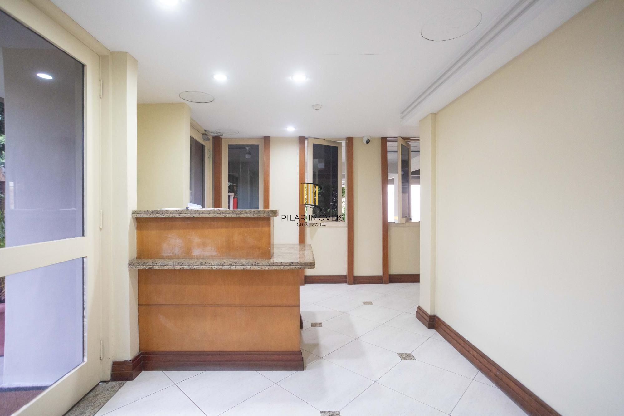 Cobertura na esquina da Nilo Peçanha com Carlos Gomes