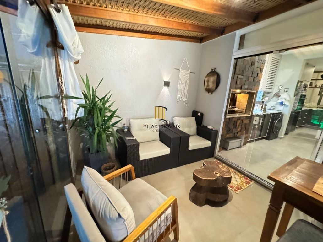 Casa de Condomínio 3 dormitórios no bairro Hípica