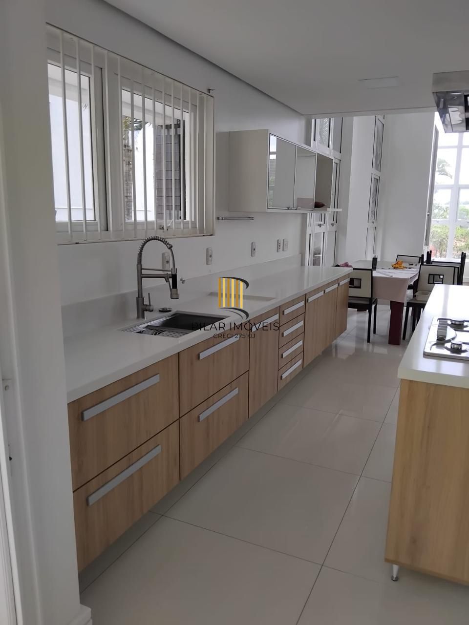 Casa com 3 suítes e piscina no Boa Vista