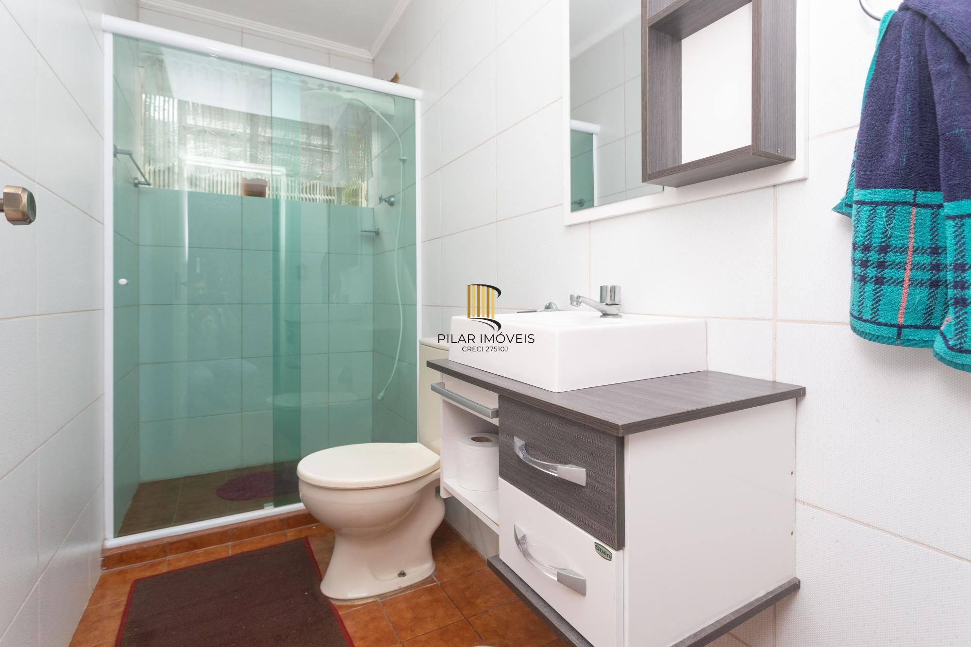 Casa com piscina e 470m2 no Chácara das Pedras