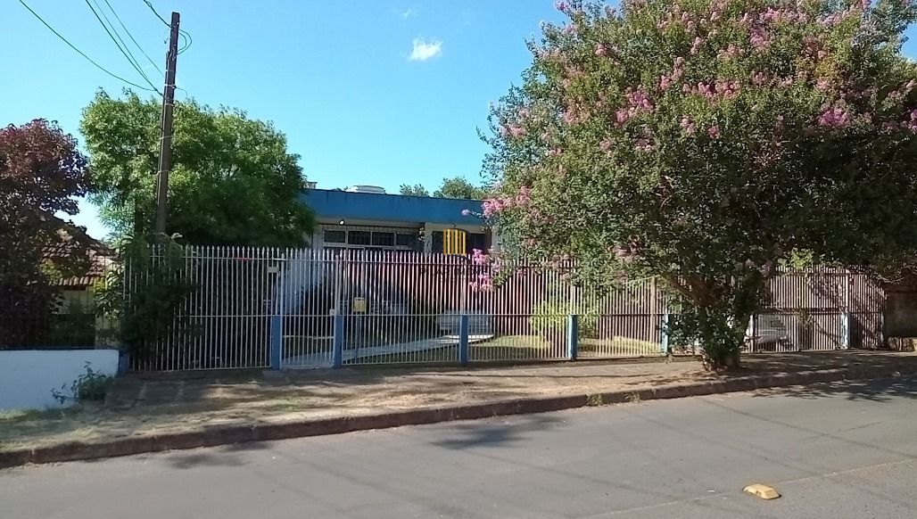 Casa 5 dormitórios no bairro Glória