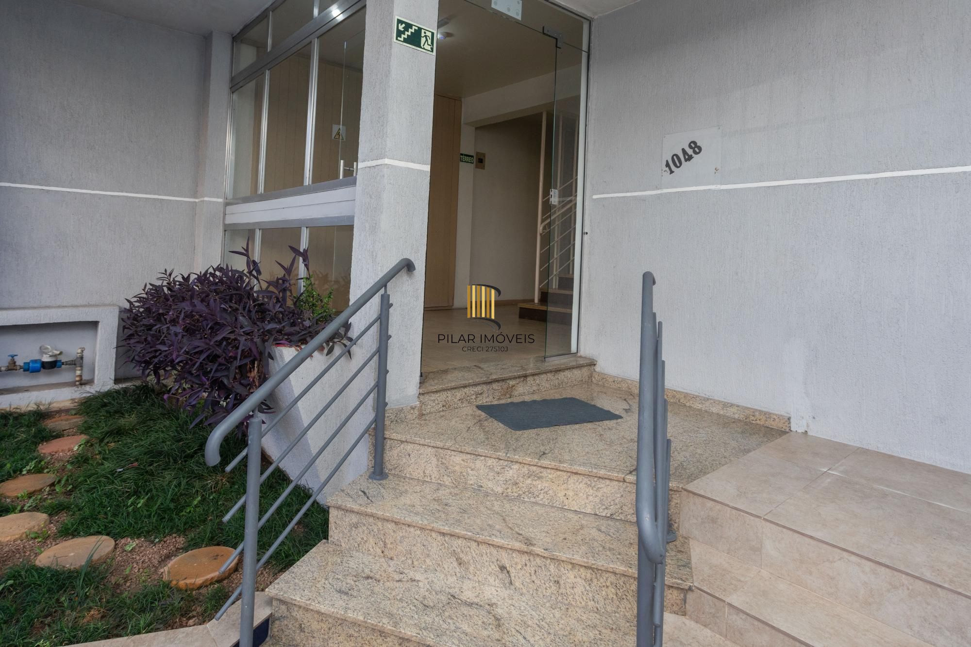 Apartamento Garden de dois dormitório Reformado passos da Redenção.