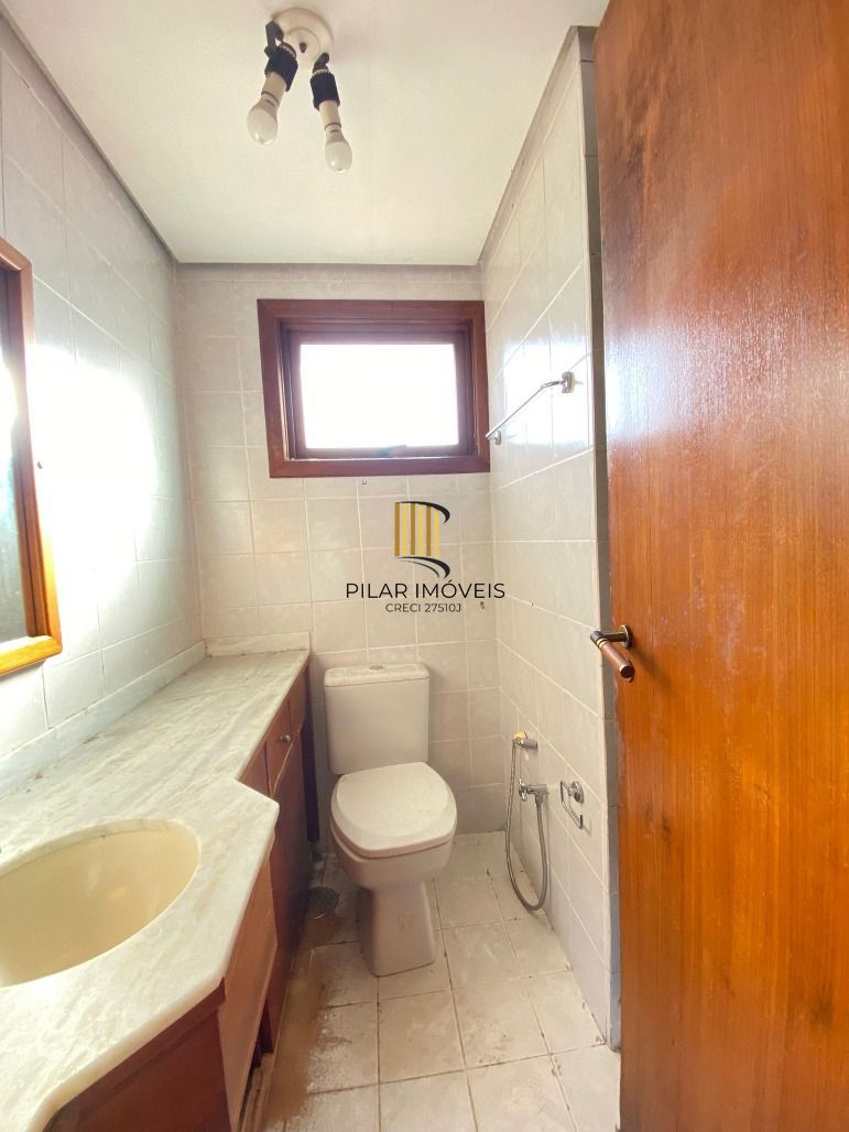 Cobertura 196m² 3 dorm. 1 Suíte + 2 vagas Petrópolis - Porto Alegre