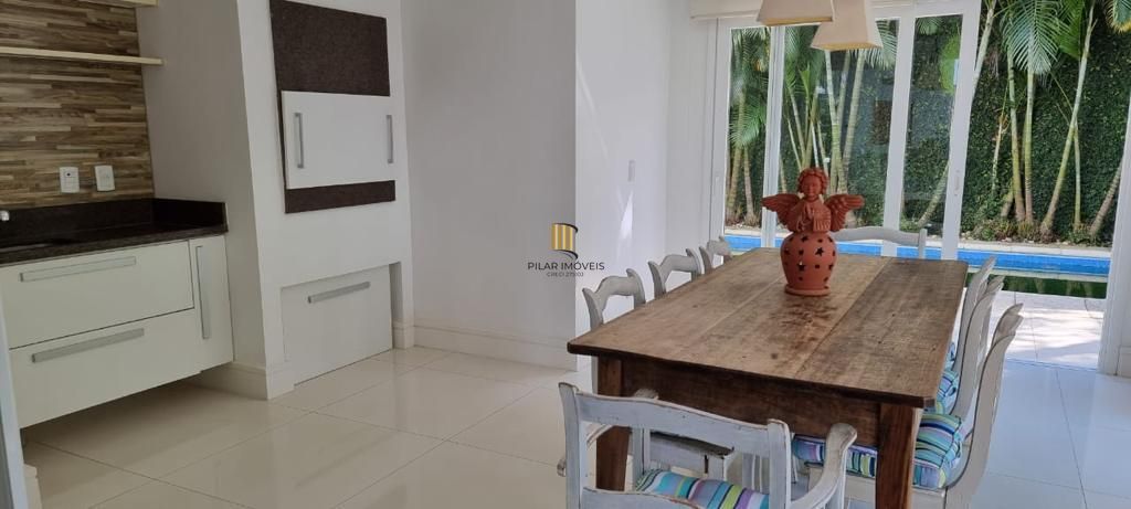 Casa com 3 suítes e piscina no Boa Vista