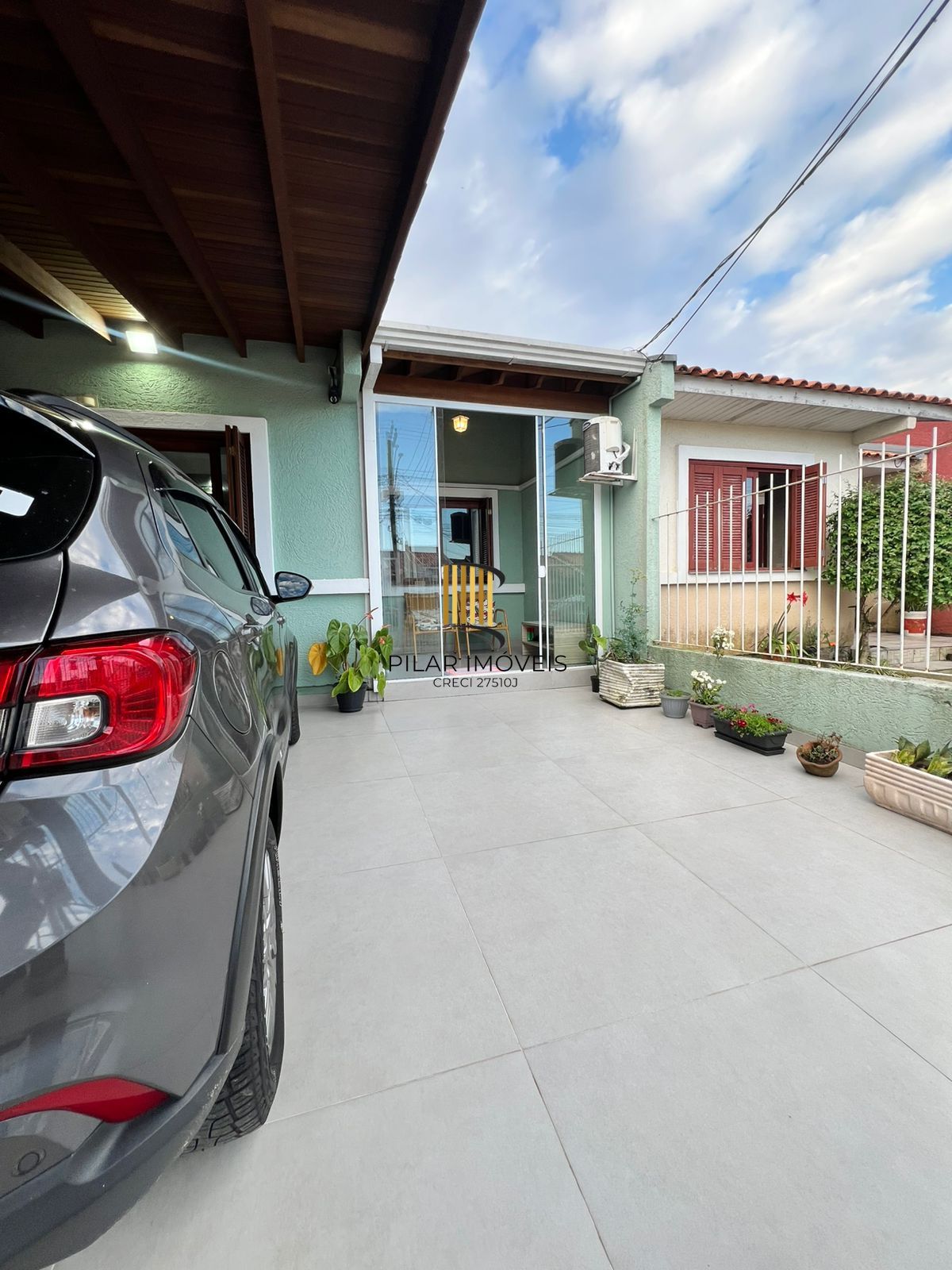 Casa na zonal de 3 dormitórios