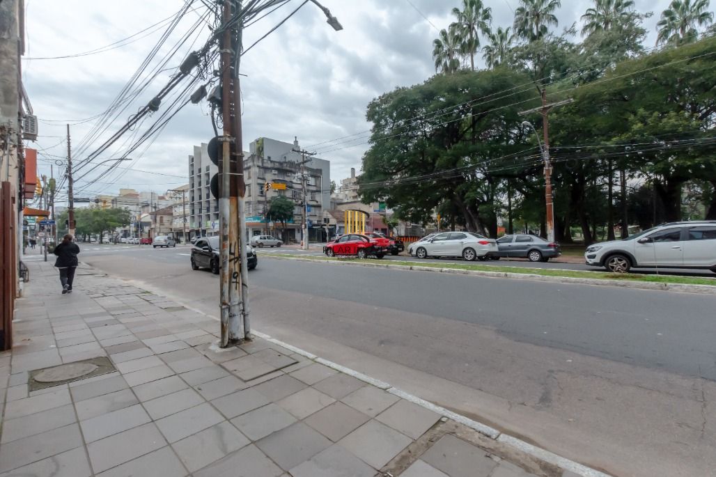 2 dormitórios junto à Redenção