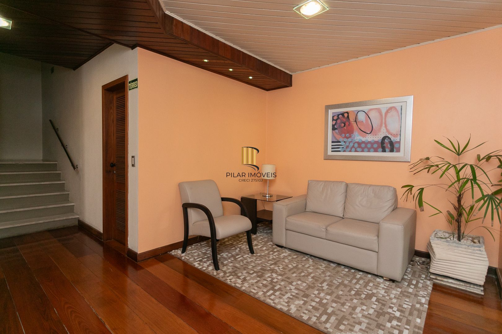 Cobertura com 3 dormitórios, mobiliada com 300 m²
