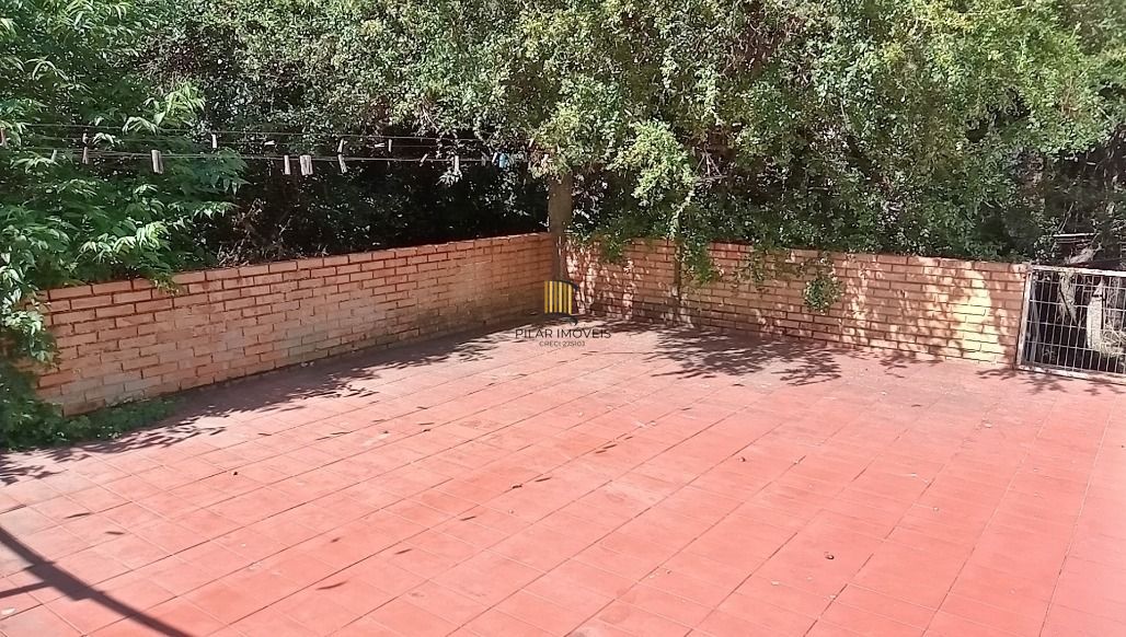 Casa 5 dormitórios no bairro Glória