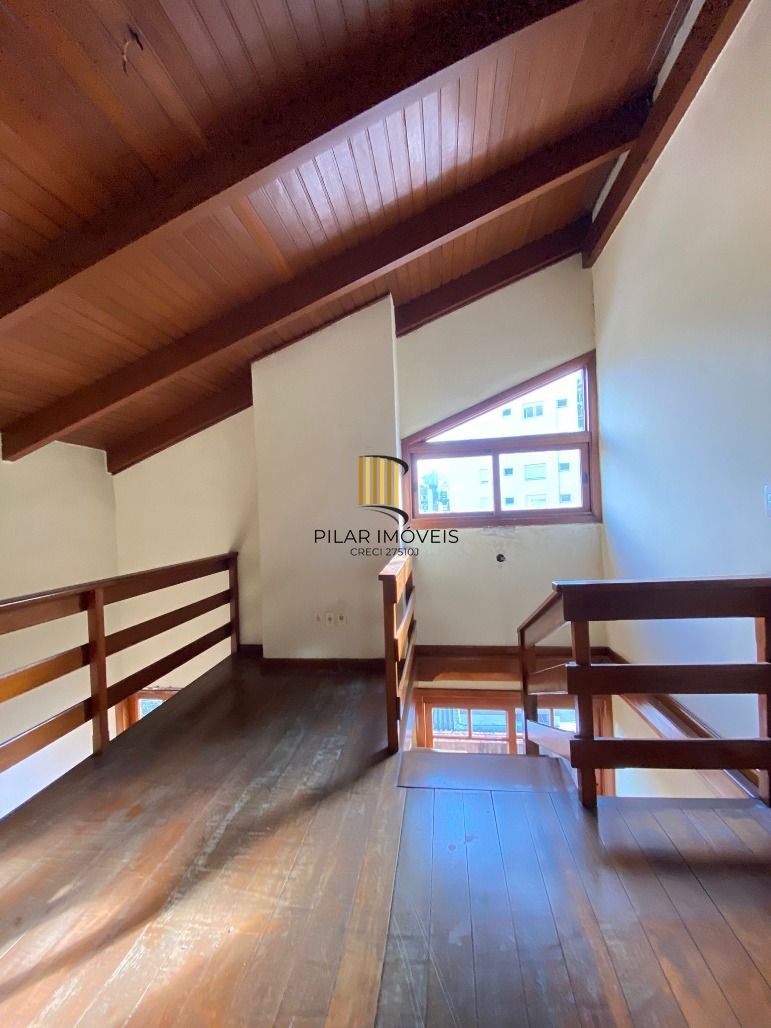 Cobertura 196m² 3 dorm. 1 Suíte + 2 vagas Petrópolis - Porto Alegre