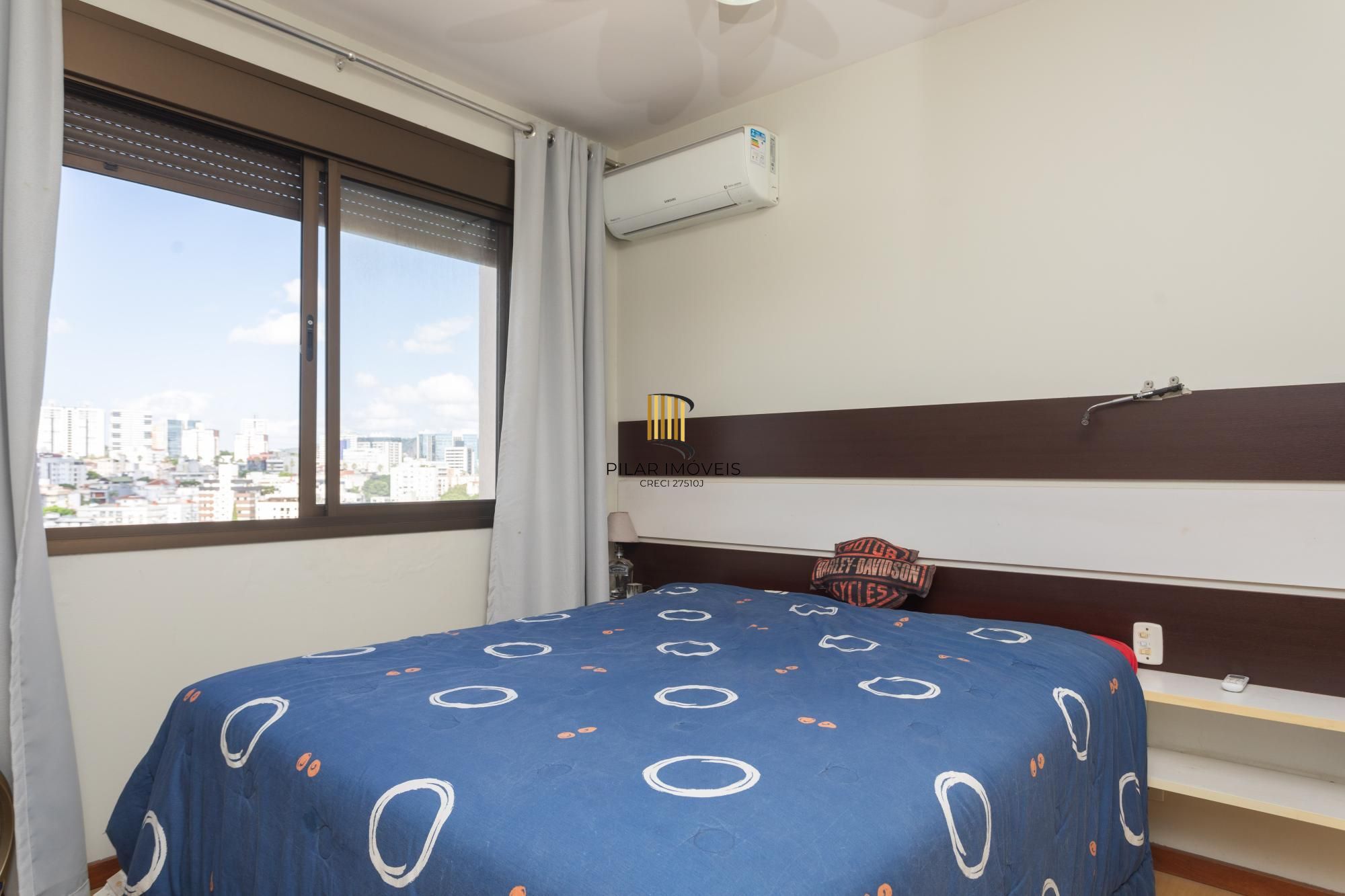 Apartamento 2 dormitórios  sendo 1 suíte e 3 vagas no Petrópolis.