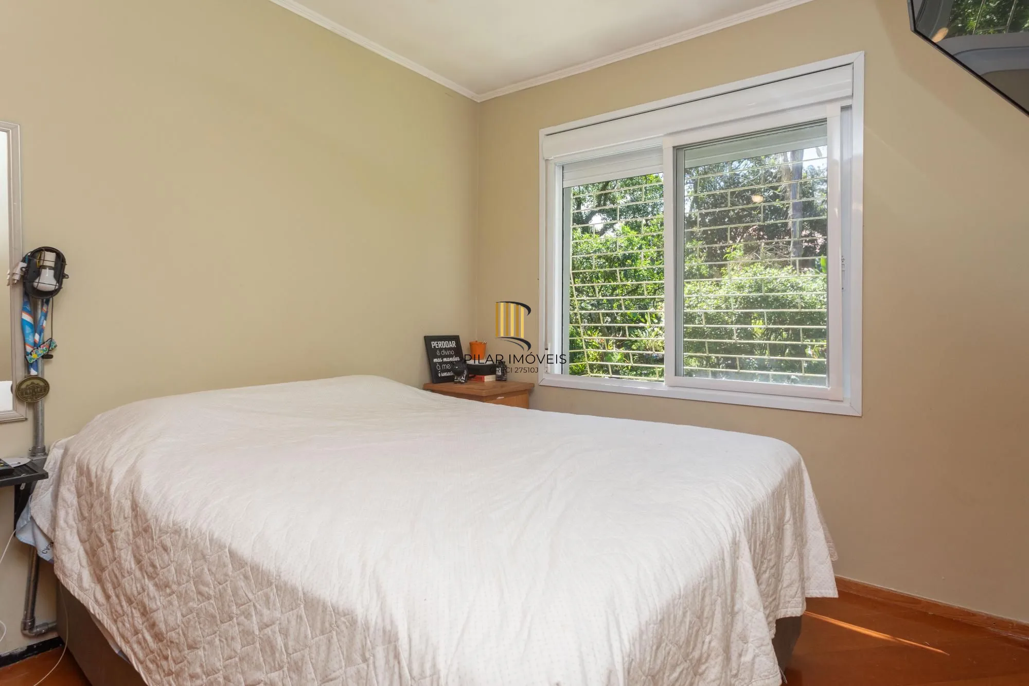 Casa em Condomínio com 5 quartos, 3 vagas e 350m²