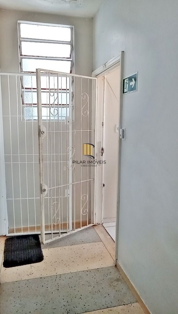 Apartamento 2 dormitórios no bairro Azenha