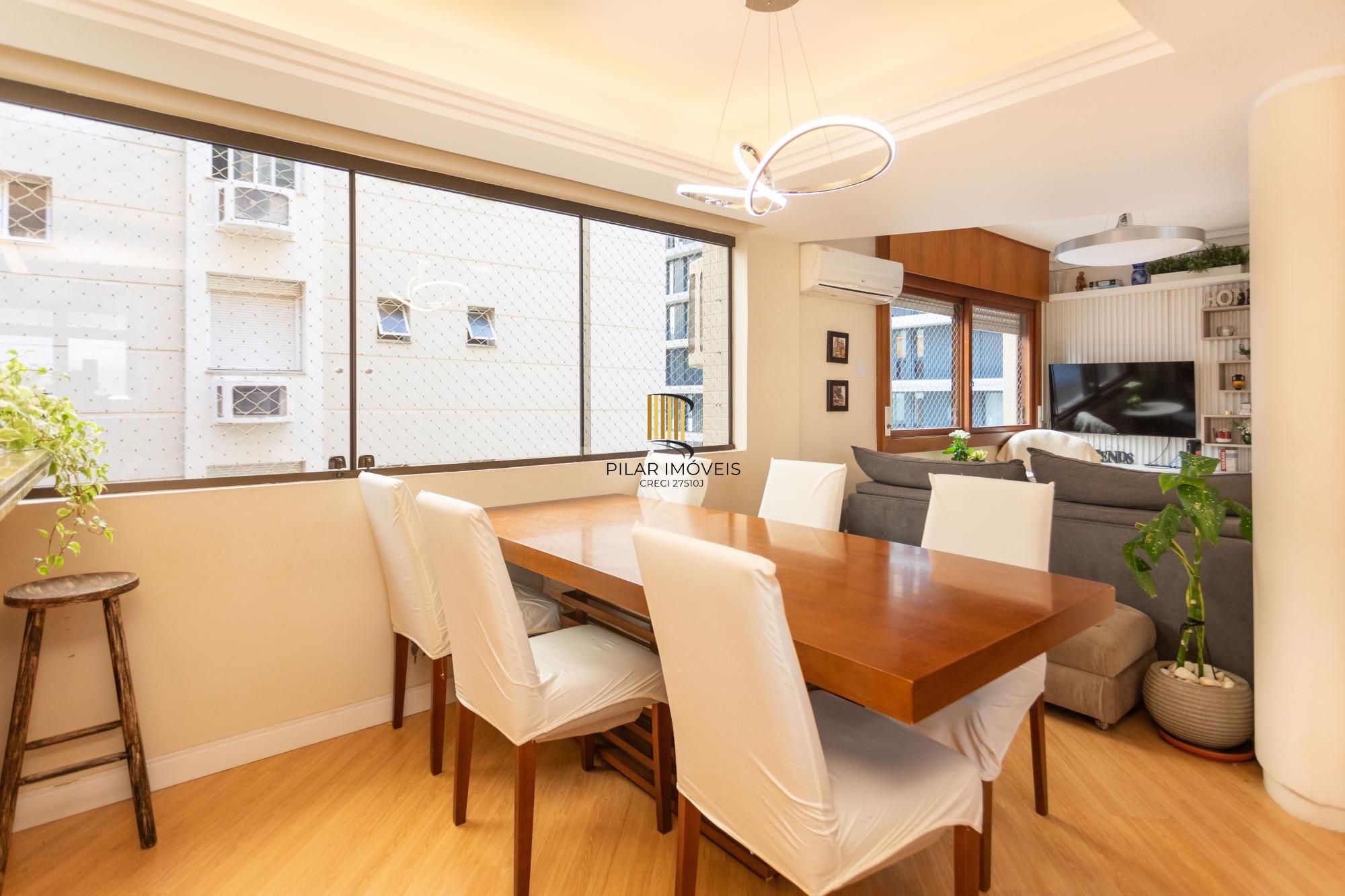 More no Petrópolis! 3 Dormitórios, Suíte, 2 Vagas e Totalmente Mobiliado