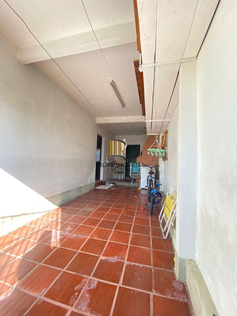 Casa 4 dorm. + 4 vagas 238m² Morro Santana - Porto Alegre