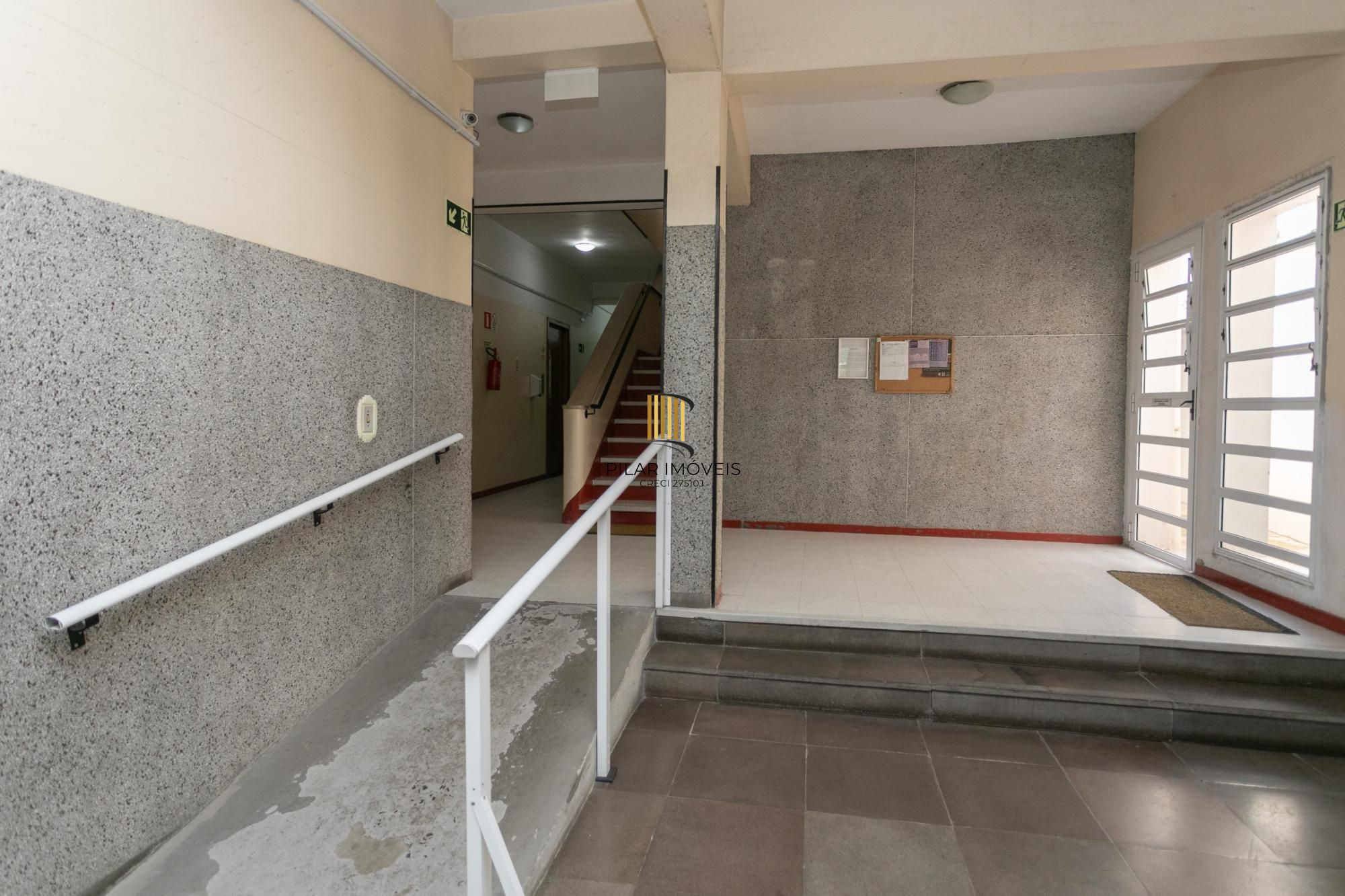Apartamento de 2 dormitórios na Santana