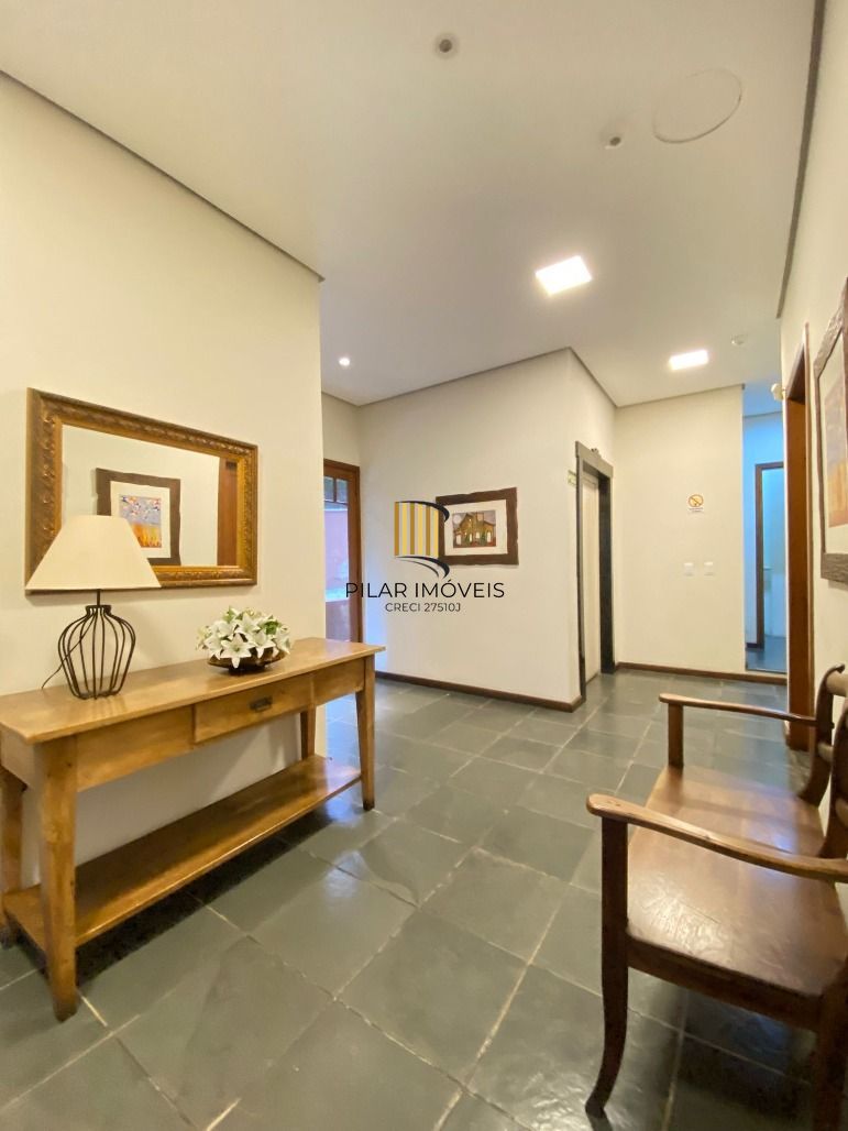 Cobertura 196m² 3 dorm. 1 Suíte + 2 vagas Petrópolis - Porto Alegre
