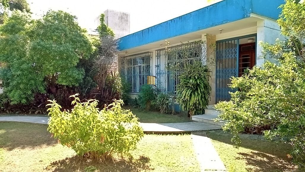 Casa 5 dormitórios no bairro Glória - Pilar Imóveis