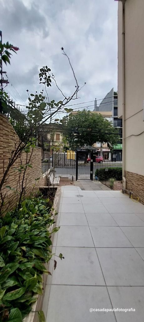 Oportunidade Única! JK Térreo com Pátio na Cidade Baixa!