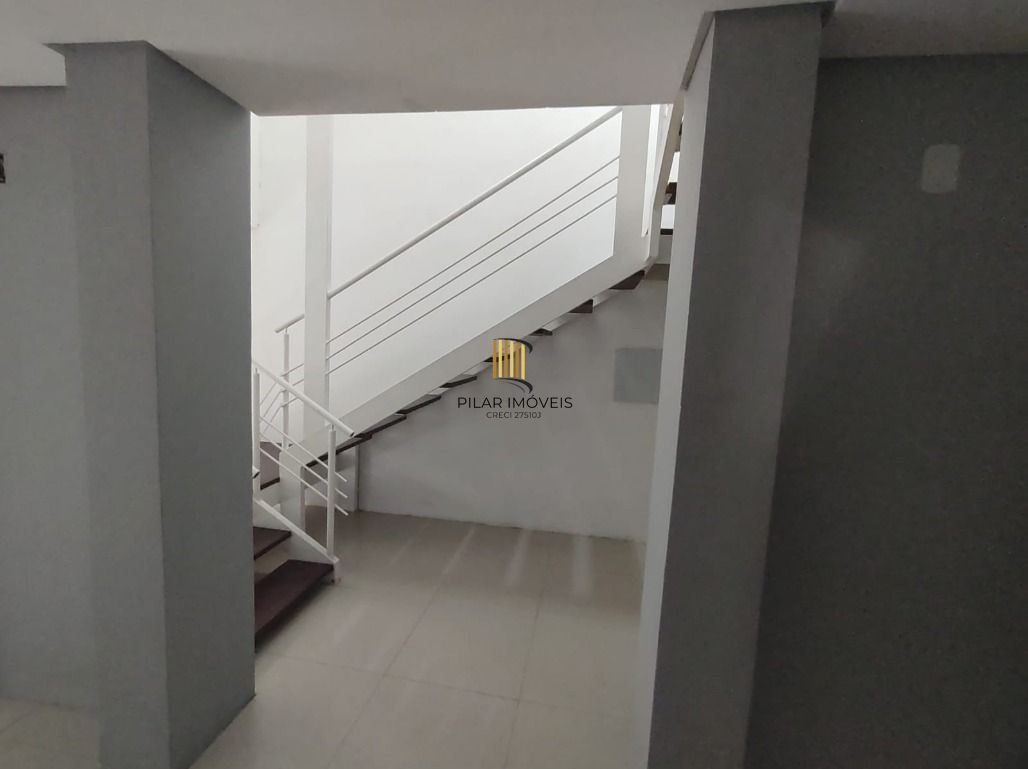 Casa 3 dorm. 1 Suíte + 3 vagas 223m² Cavalhada - Porto Alegre