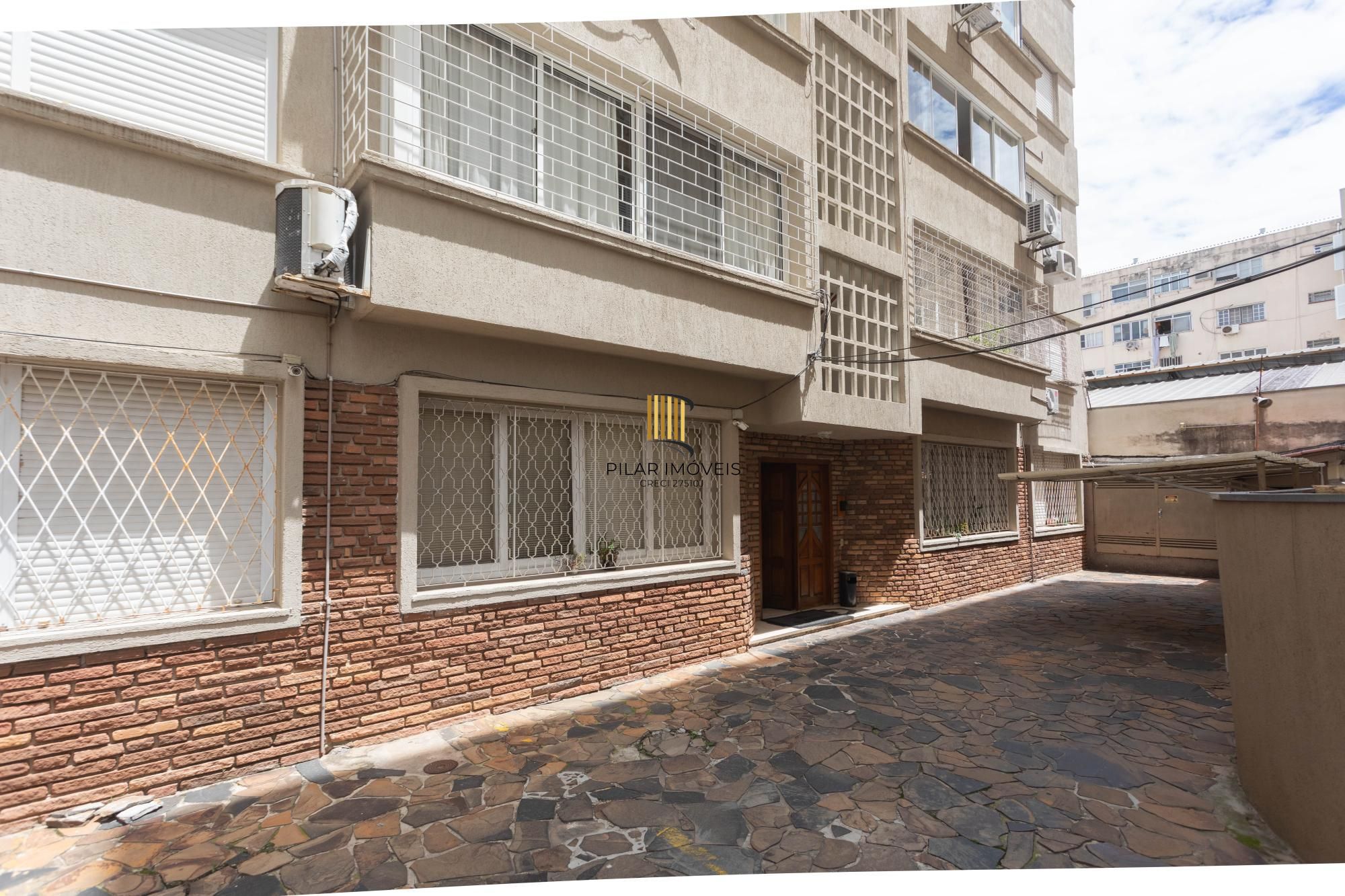 Apartamento 3 Dormitórios com Suíte e Garagem na Cidade Baixa – Próximo à Redenção