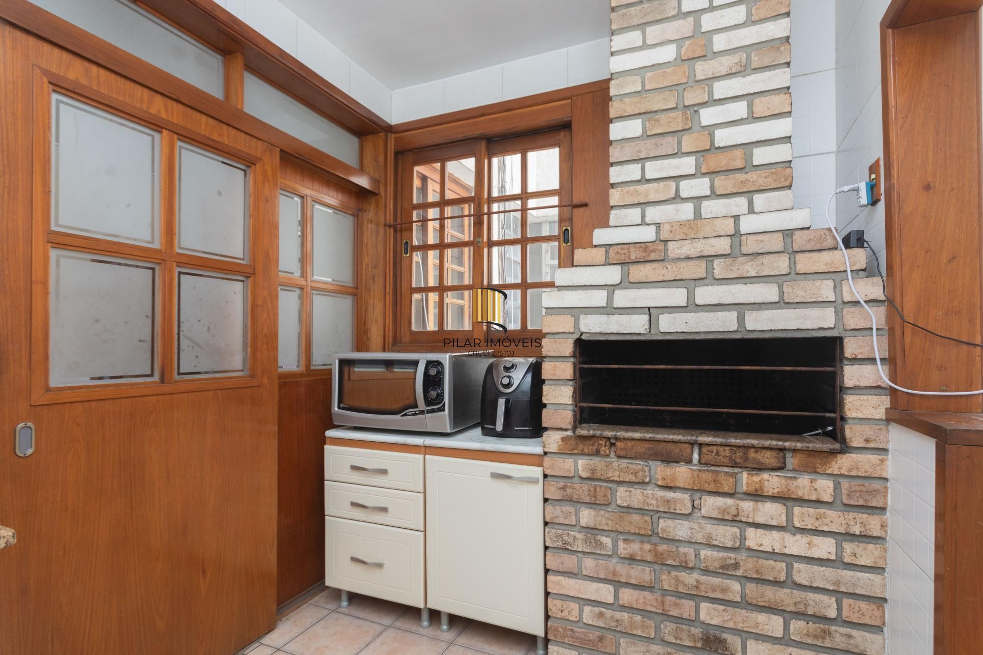 Apartamento 3 Dormitórios com Suíte e Garagem na Cidade Baixa – Próximo à Redenção