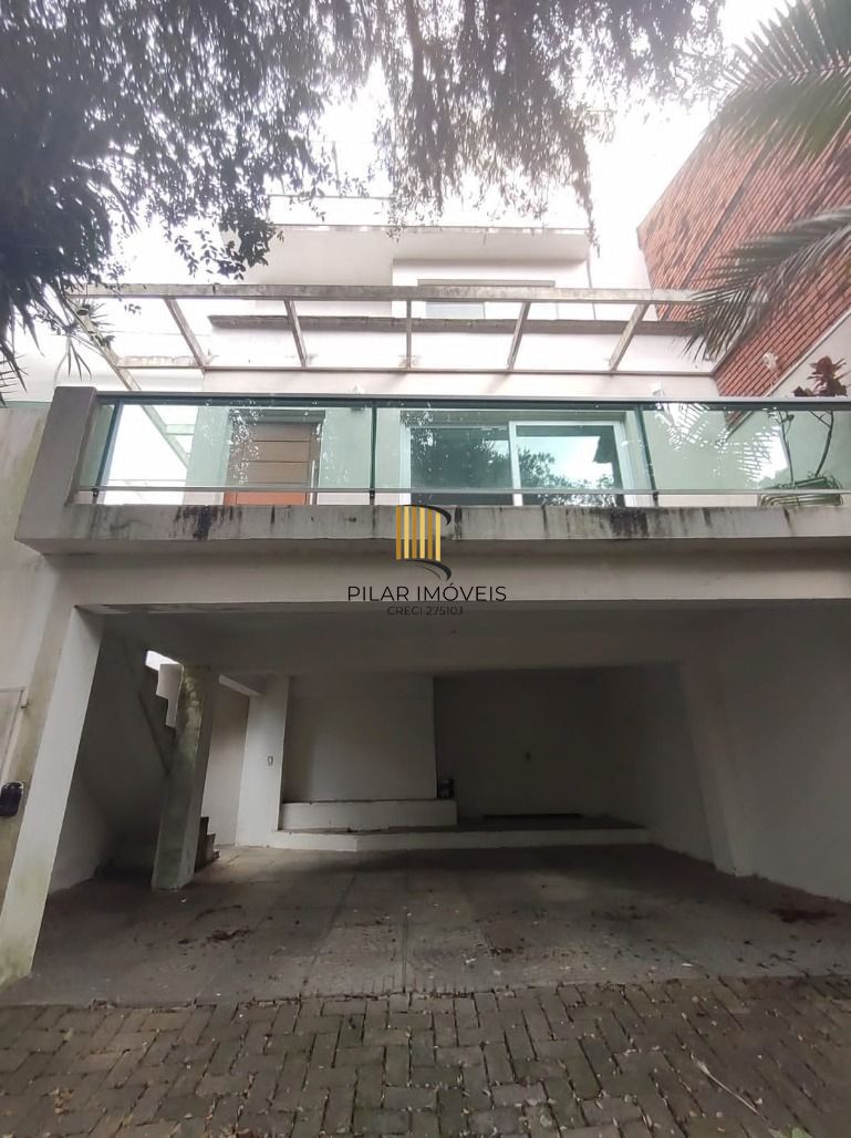 Casa 3 dorm. 1 Suíte + 3 vagas 223m² Cavalhada - Porto Alegre