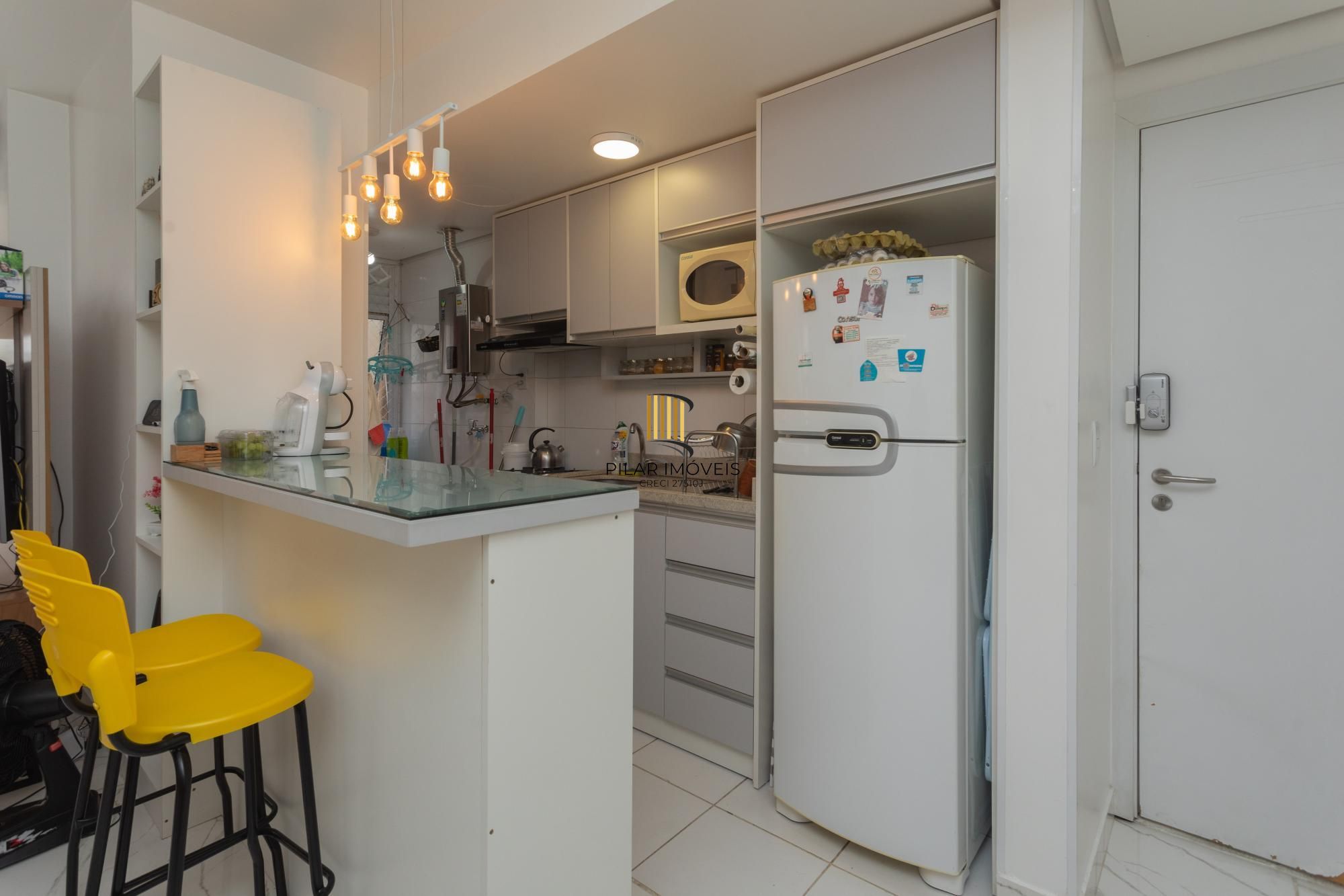 Apartamento de 3 dormitórios com suíte e garagem dupla no bairro Santana