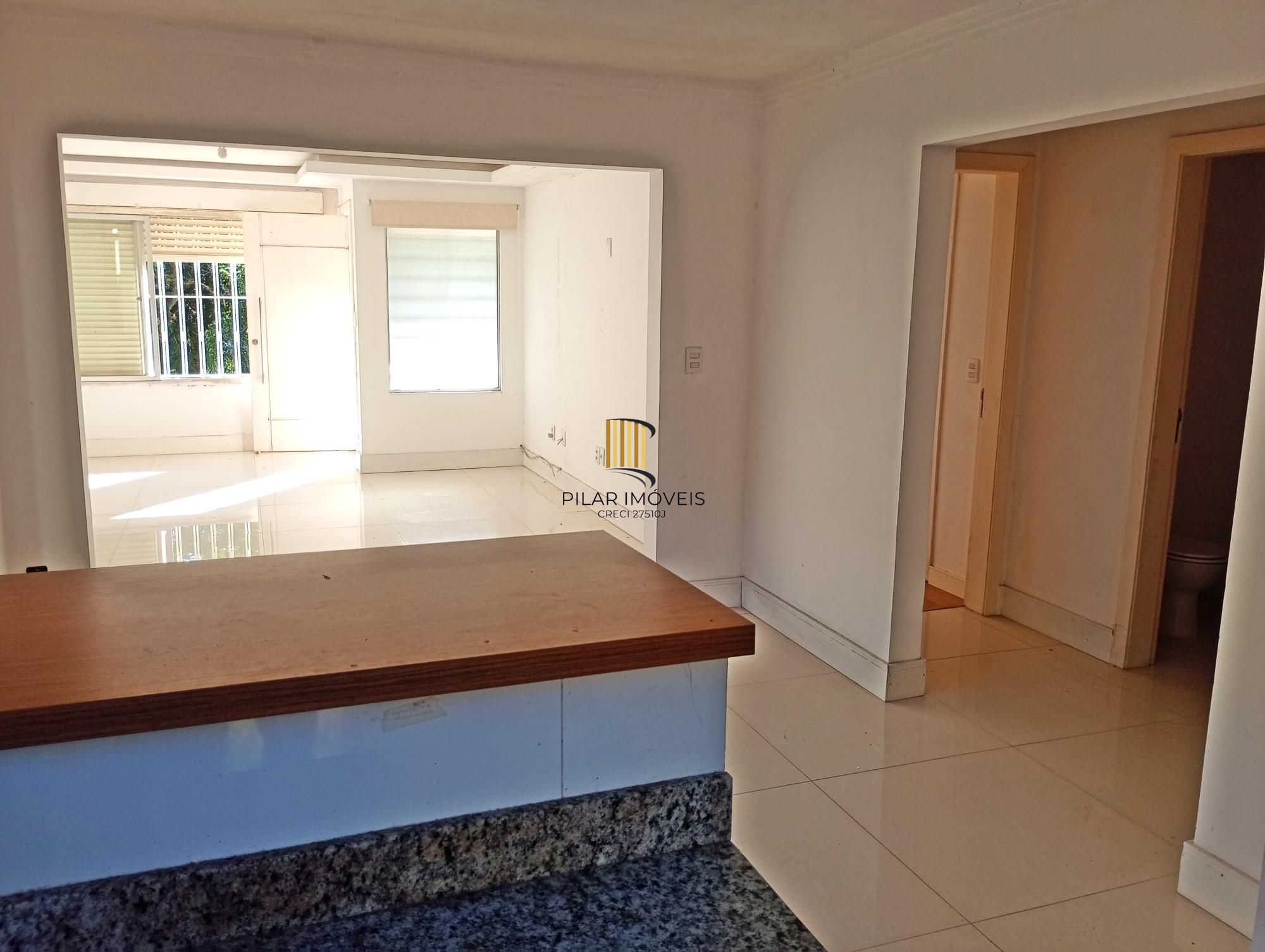 Casa com 3 suítes próxima ao Iguatemi e Parque Germânia