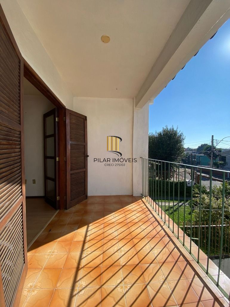 Casa 4 dorm. + 4 vagas 238m² Morro Santana - Porto Alegre