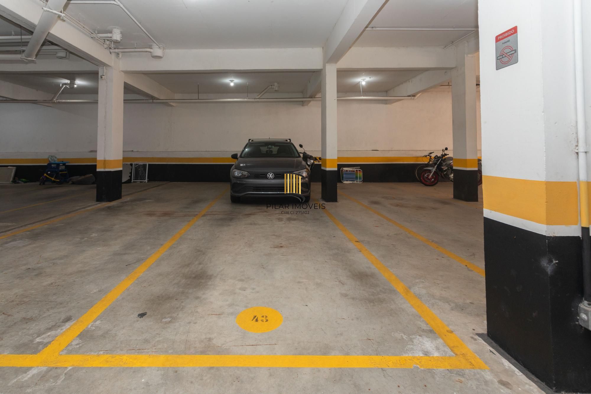 Apartamento de 3 dormitórios com suíte e garagem dupla no bairro Santana