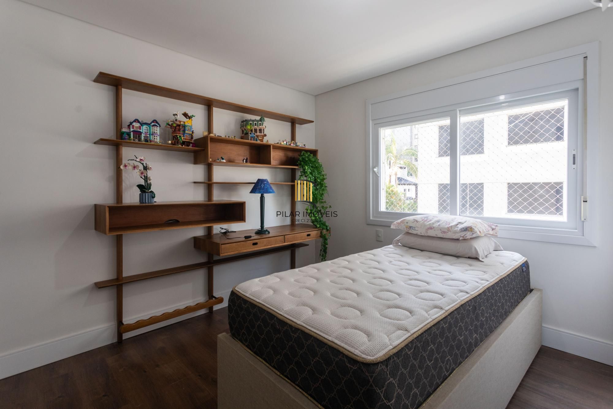 Apartamento com 207 m2 no Rio Branco com 3 vagas
