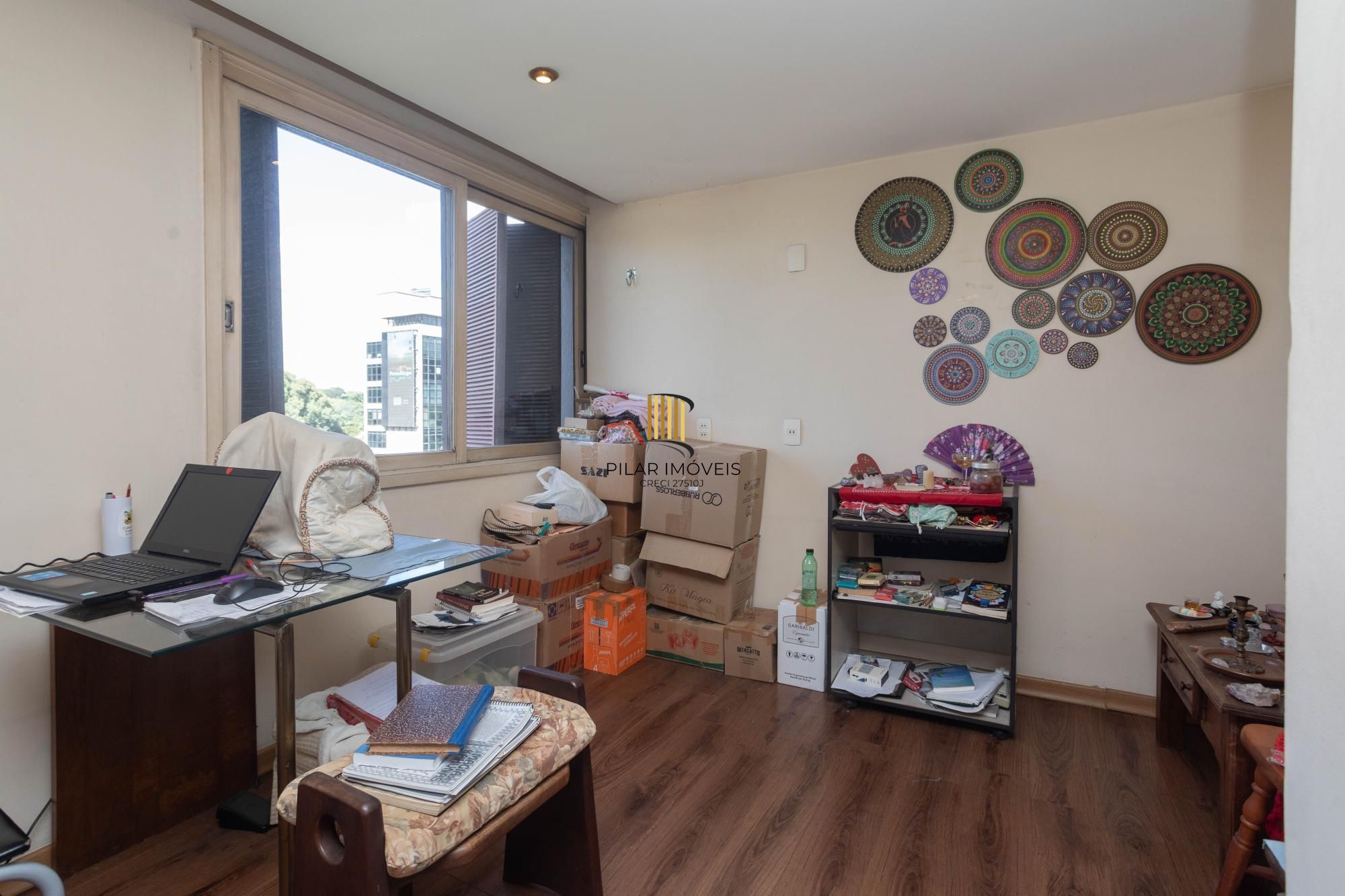 Cobertura na esquina da Nilo Peçanha com Carlos Gomes