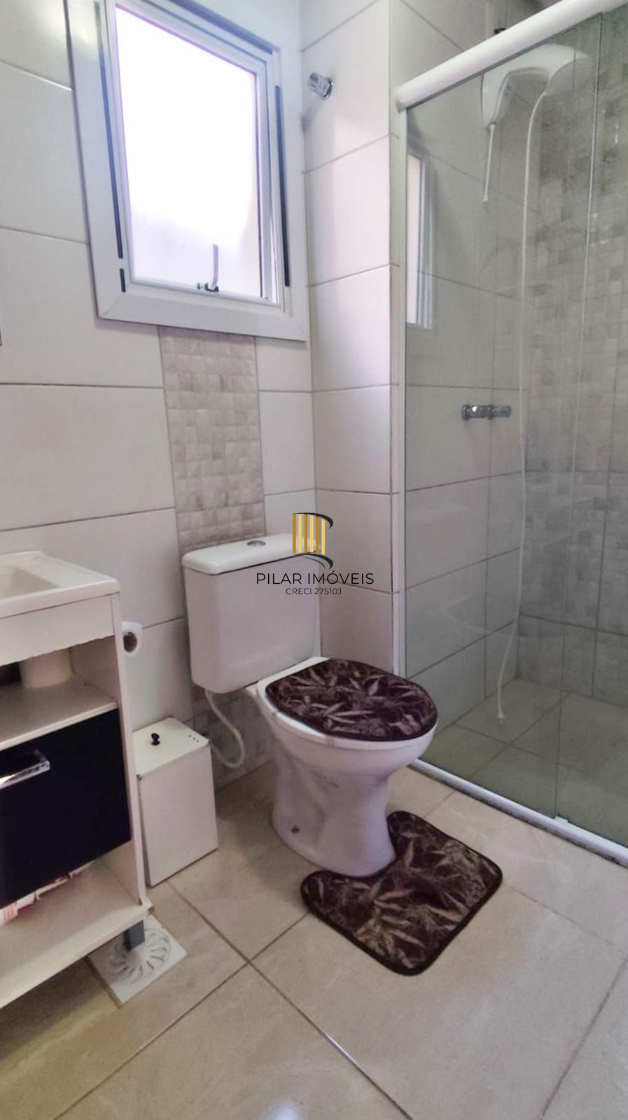 Apartamento em Cachoeirinha com suíte e sacada