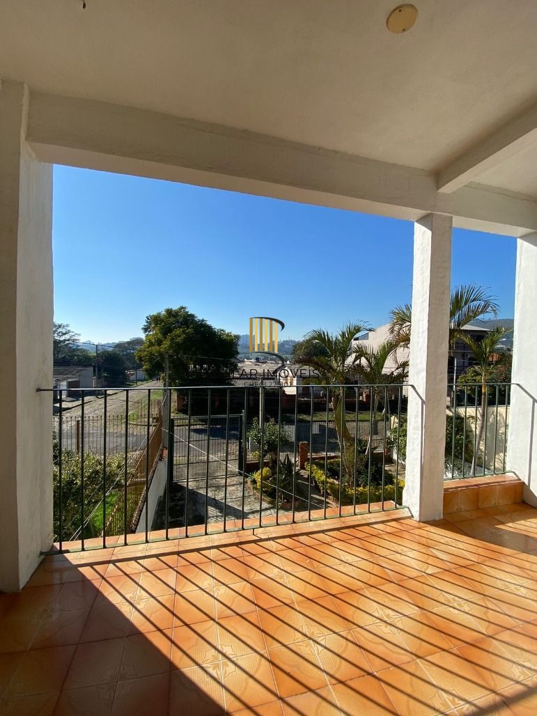 Casa 4 dorm. + 4 vagas 238m² Morro Santana - Porto Alegre