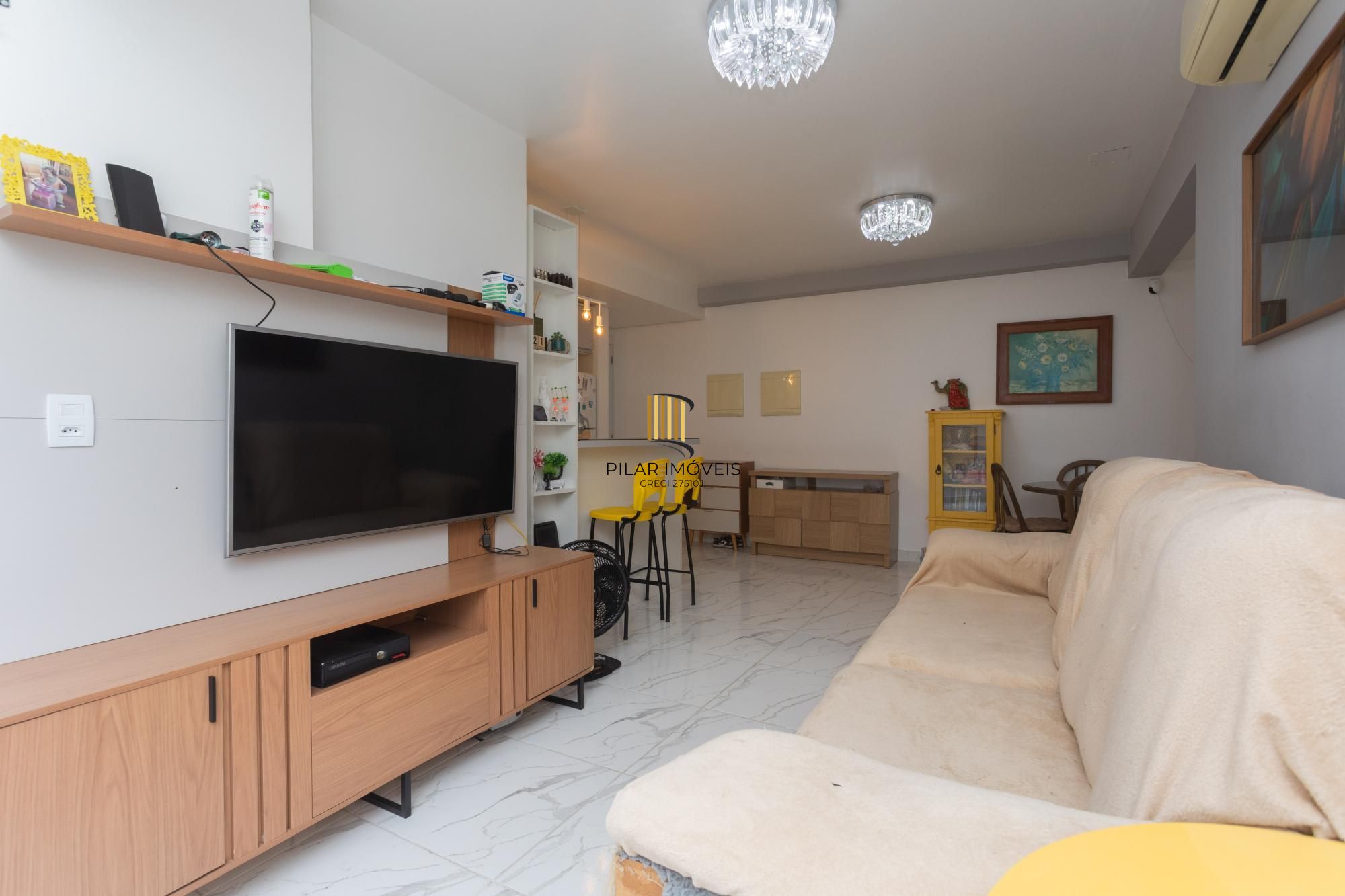 Apartamento de 3 dormitórios com suíte e garagem dupla no bairro Santana