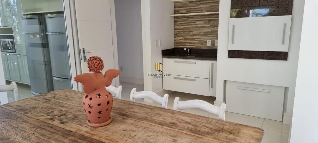 Casa com 3 suítes e piscina no Boa Vista