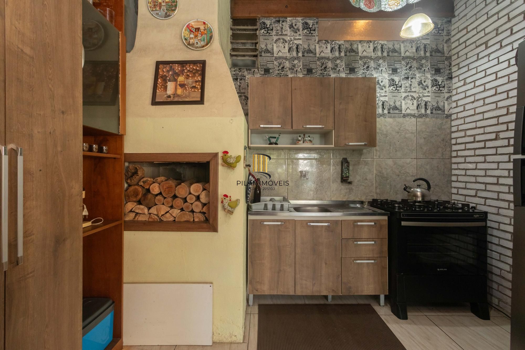 Casa com piscina e 470m2 no Chácara das Pedras