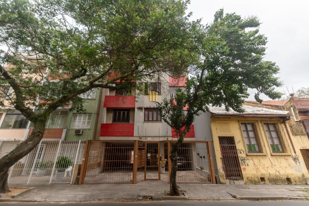 1 dormitório mobiliado com churrasqueira