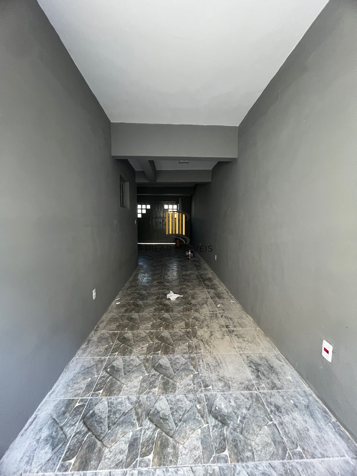 Casa à venda com 215m² na Hípica, 3 quartos sendo 1 suíte e 2 vagas