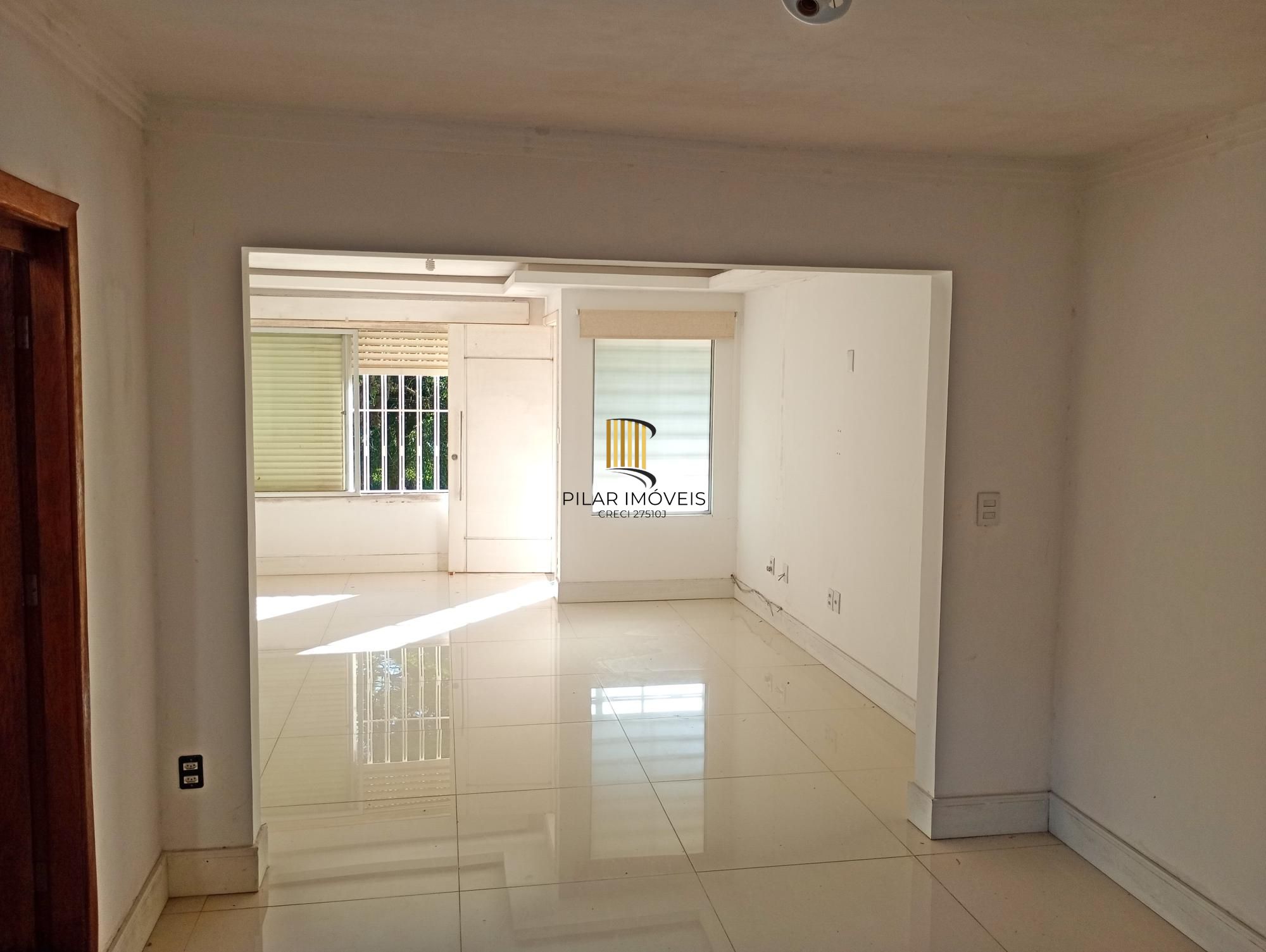 Casa com 3 suítes próxima ao Iguatemi e Parque Germânia