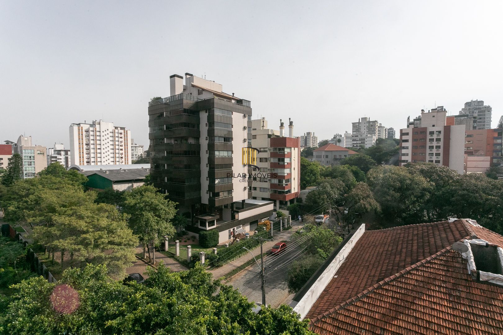 Cobertura com 3 dormitórios, mobiliada com 300 m²