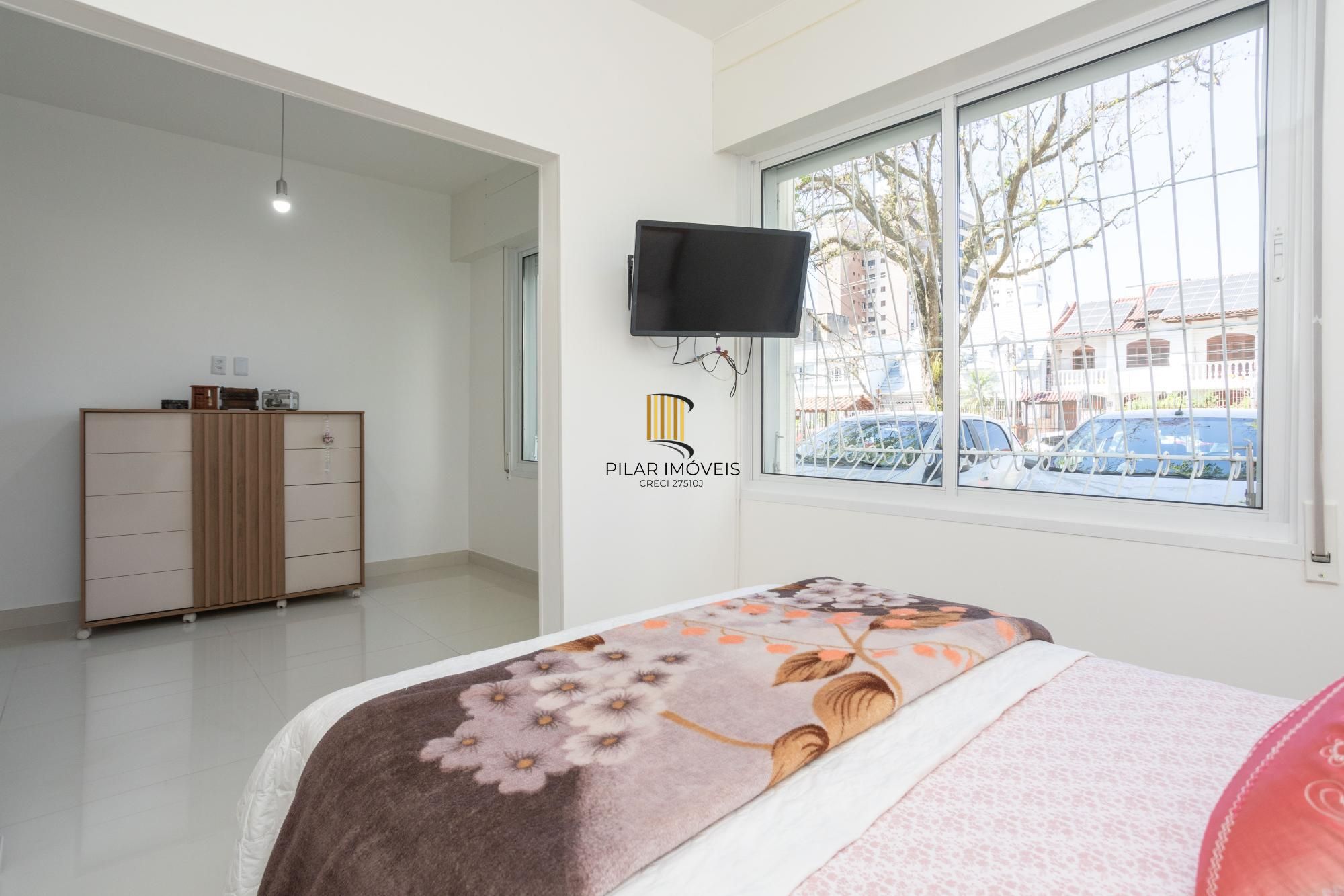 Garden espaçoso com 4 quartos no Menino Deus